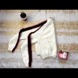 I sell new and beautiful clothes